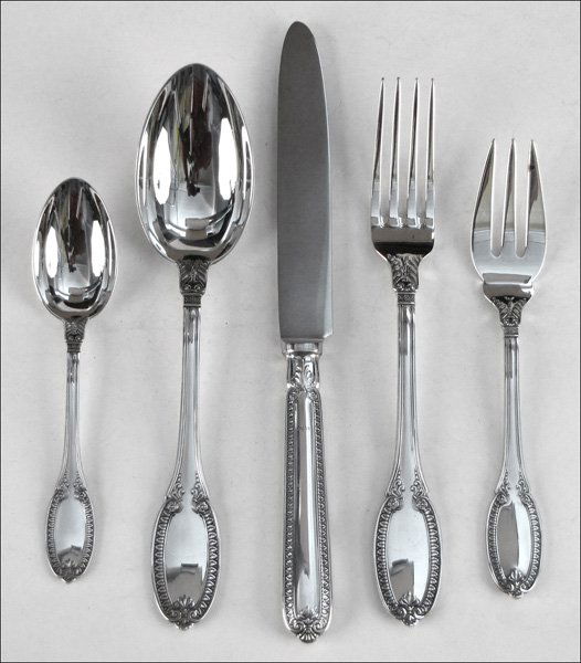 BUCCELLATI STERLING SILVER FLATWARE IN THE EMPI: BUCCELLATI STERLING SILVER FLATWARE IN THE EMPIRE PATTERN. Comprised of four dinner forks, four salad forks, four dessert spoons, five teaspoons, four dinner knives, and one table spoon Weighable piec