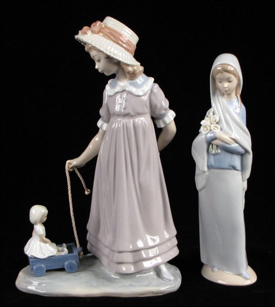 LLADRO PORCELAIN FIGURE 5044, GIRL PULLING A WA: LLADRO PORCELAIN FIGURE 5044, GIRL PULLING A WAGON. Together Lladro porcelain figure 4650, Girl with Calla Lillies Girl pulling a wagon:11" x 6.5" Girl with calla lillies: 9.5" x 2"