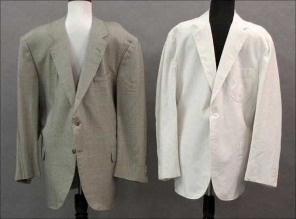 BRIONI WHITE COTTON TWO BUTTON JACKET.: BRIONI WHITE COTTON TWO BUTTON JACKET. Together with an Oxxford Clothes wool and silk blend houndstooth jacket Brioni: Size 46 regular Oxxford: Size 48 regular