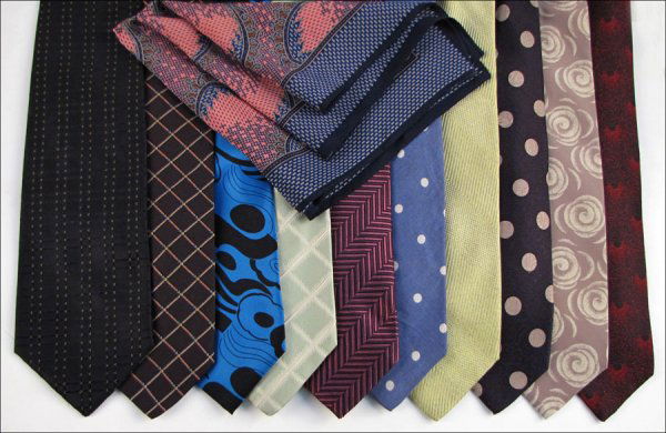 COLLECTION OF MEN'S TIES.: COLLECTION OF MEN'S TIES. Ties by Giorgio Armani, Brioni, Gianfranco Ferre, and others