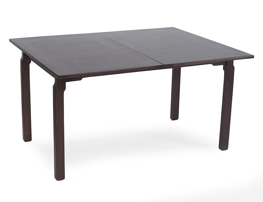 An Edward Wormley for Dunbar Extension Dining Table.: An Edward Wormley for Dunbar Extension Dining Table. Walnut table with three table leaves (42" x 14") and one larger table leaf (42" x 22"). The Dunbar label is not present Table without leaves: 29 1/