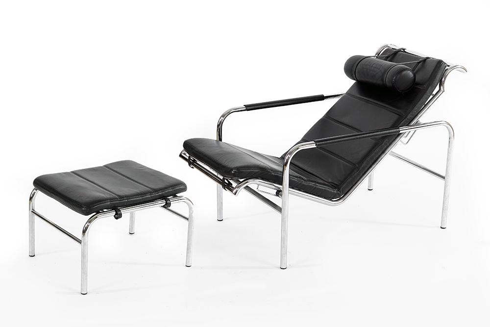 Gabriele Mucchi for Zanotta Chair and Ottoman.: Gabriele Mucchi for Zanotta Chair and Ottoman. "Genni" chrome and leather lounge chair with coordinating ottoman (14" x 21" x 17 1/2") Chair: 32" x 23" x 46"