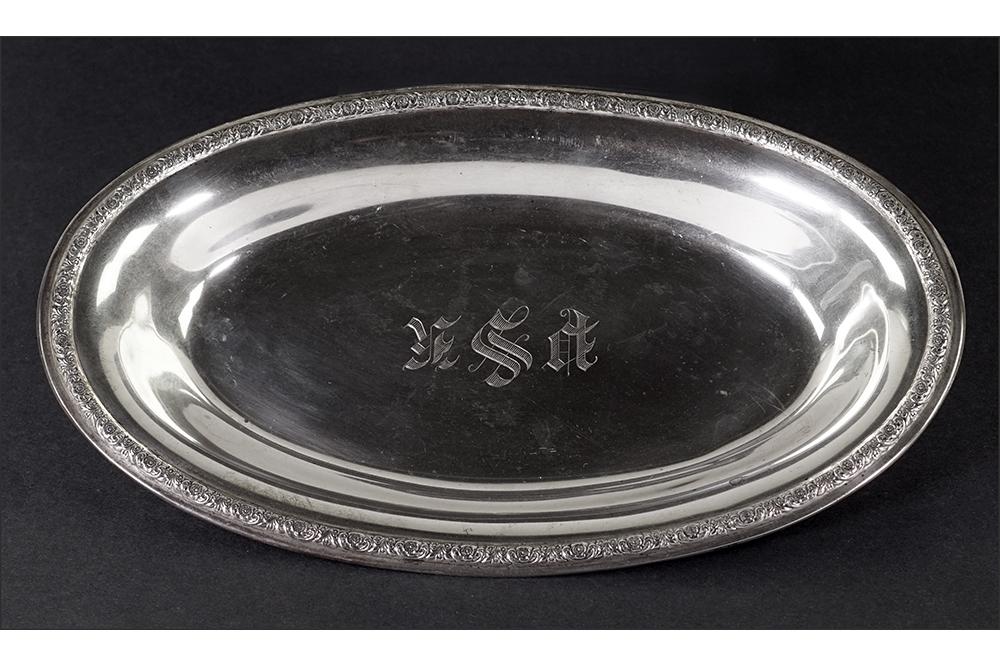 An International Sterling Silver Bread Dish. (1 of 1)