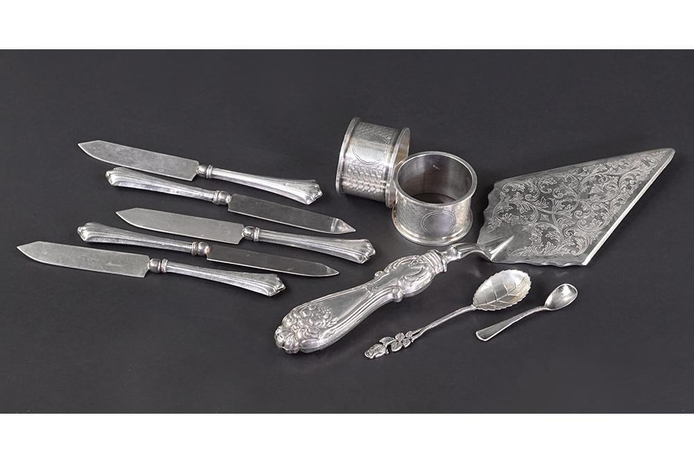 A Pair of English Silver Napkin Rings. (1 of 1)