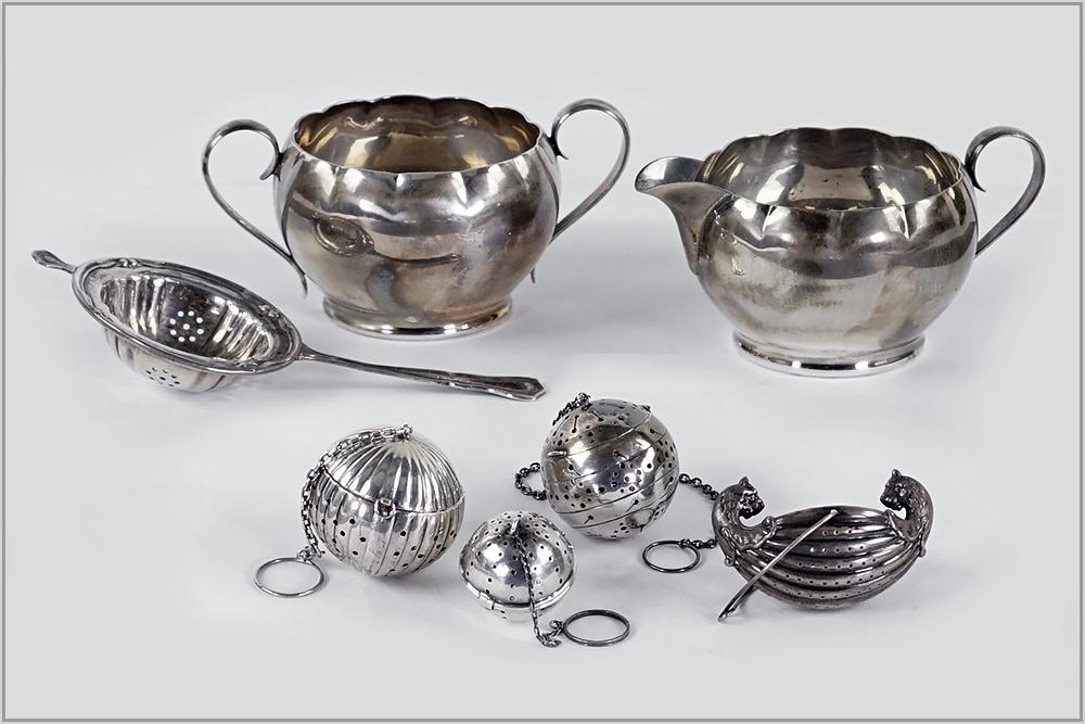An Alvin Sterling Silver Creamer and Open Sugar Bowl. (1 of 1)