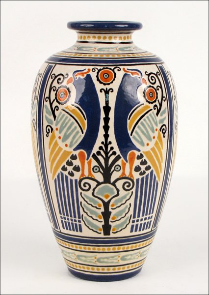 AMERICAN SATSUMA VASE.: AMERICAN SATSUMA VASE. Chicago c. 1910 Height: 112"