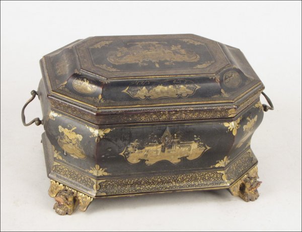 19TH CENTURY JAPANESE LACQUERED TEA CADDY.