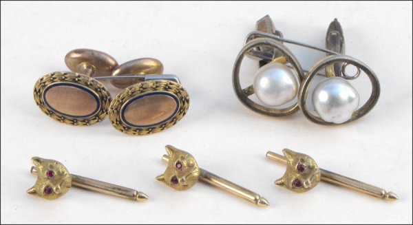 THREE 14 KARAT YELLOW GOLD FOX SHIRT STUDS.: THREE 14 KARAT YELLOW GOLD FOX SHIRT STUDS. With ruby eyes. Together with one pair of pearl and silver cufflinks, and one pair of gold-filled and enamel cufflinks
