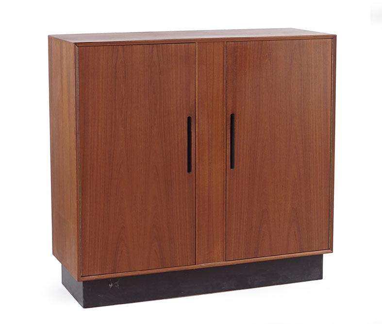 A Westnofa Teak Linen Press.: A Westnofa Teak Linen Press. 45 1/2" x 48" x 18"
