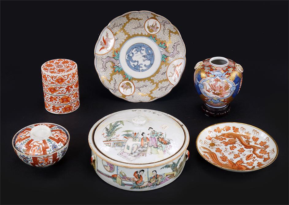 A Collection of Asian Porcelain Table Articles.: A Collection of Asian Porcelain Table Articles. Comprising a famille rose covered dish, a vase with stand, a four-tier bento, a rice bowl and cover, and two round dishes Famille rose: 4 3/4" x 9"