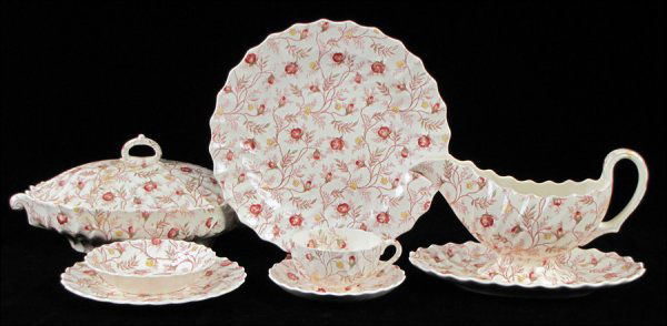 COPELAND SPODE PARTIAL DINNER SERVICE IN THE RO: COPELAND SPODE PARTIAL DINNER SERVICE IN THE ROSEBUD CHINTZ PATTERN. Comprised of six dinner plates, eight salad plates, four fruit bowls, eight soup bowls, five teacups, six saucers, one gravy boat w