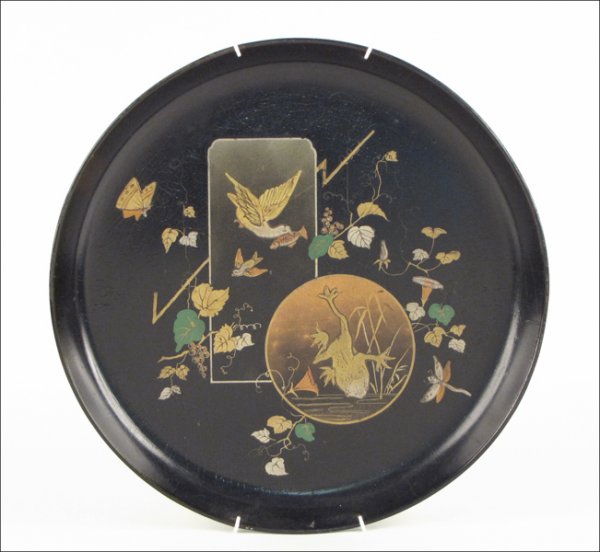 NINETEENTH-CENTURY JAPANESE LACQUER AND PAPIER MACHE TR: NINETEENTH-CENTURY JAPANESE LACQUER AND PAPIER MACHE TRAY. Diameter: 12"