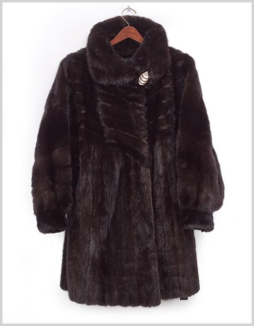 A Marmor & Tivers Black Mink Jacket.: A Marmor & Tivers Black Mink Jacket. Approximately a size 8-10