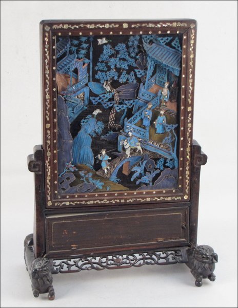 CHINESE KINGFISHER FEATHER TABLE SCREEN.: CHINESE KINGFISHER FEATHER TABLE SCREEN. 19th century, 29"x20" ***NOTE: Item was originally cataloged as Peacock Feather