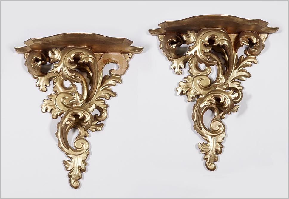 A Pair of Gilt Wood Wall Brackets. (1 of 1)