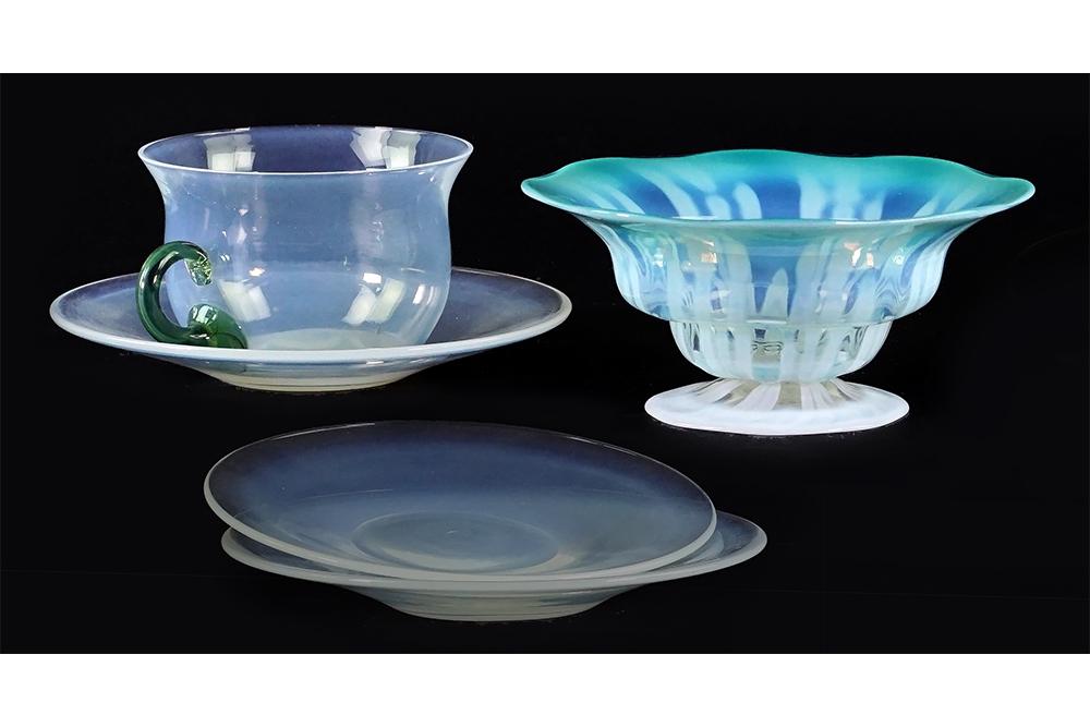 A Tiffany Pastel Opalescent Footed Bowl. (1 of 1)