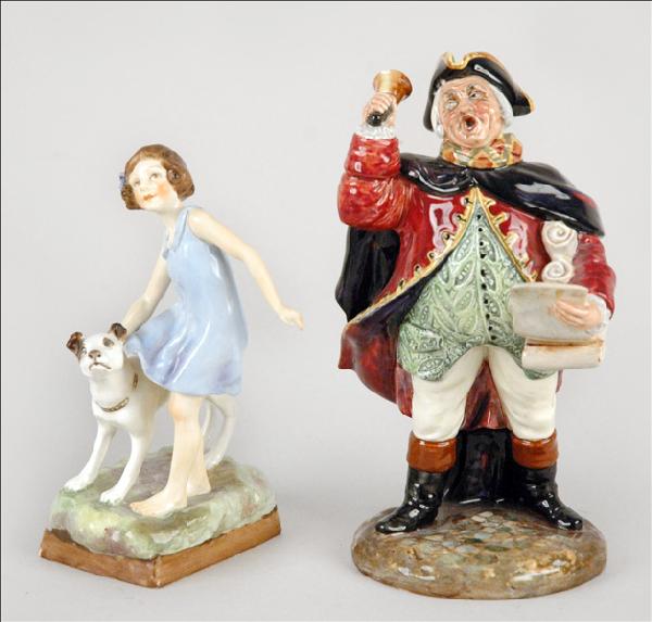 ROYAL DOULTON FIGURE OF 'TOWN CRIER' HN 2119.: ROYAL DOULTON FIGURE OF 'TOWN CRIER' HN 2119. Together with a Royal Worcester figure of "Playmates" RN 832597