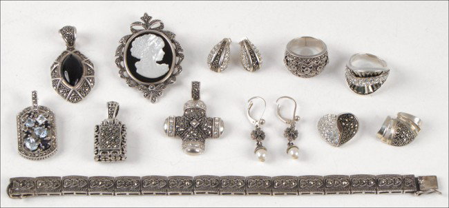 COLLECTION OF STERLING SILVER AND MARCASITE JEW: COLLECTION OF STERLING SILVER AND MARCASITE JEWELRY.