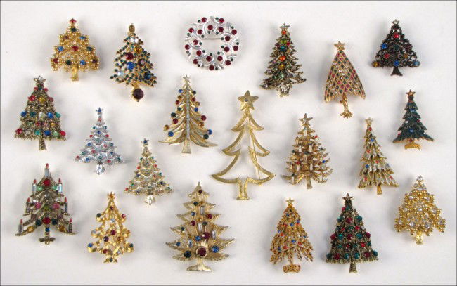 COLLECTION OF SIGNED CHRISTMAS TREE BROOCHES.: COLLECTION OF SIGNED CHRISTMAS TREE BROOCHES. With exampples by Eisenberg, Eisenberg Ice, Hollycraft, Lisner, Gerry's, Coro Craft, and others