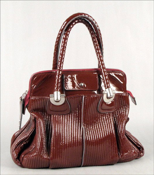 CHLOE MAROON PATENT LEATHER HANDBAG.: CHLOE MAROON PATENT LEATHER HANDBAG. With Chloe dustbag H: 12" W: 18" D: 8"
