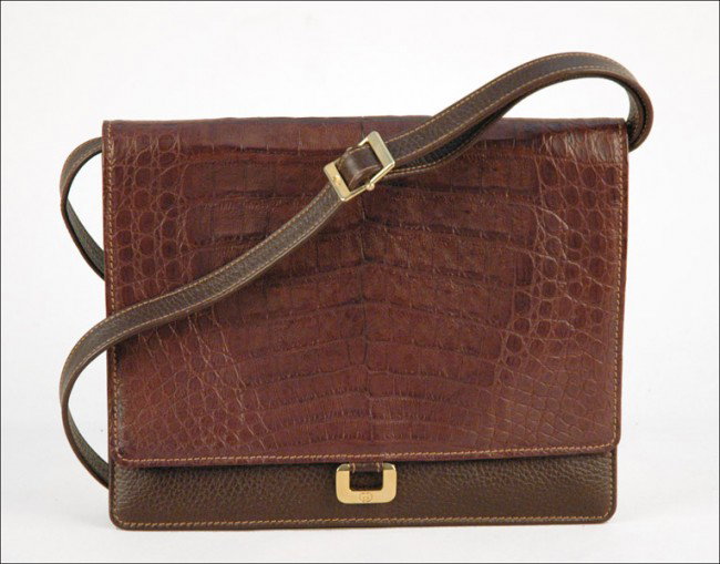 GUCCI BROWN LEATHER AND REPTILE SKIN HANDBAG.: GUCCI BROWN LEATHER AND REPTILE SKIN HANDBAG. With a removable strap, so the bag may be used as a clutch, or worn as a messenger bag H: 9" W: 11" D: 1"