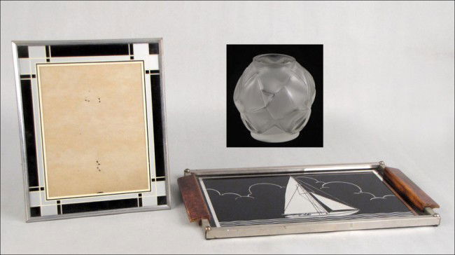 ANDRE HUNEBELLE FROSTED GLASS VASE.: ANDRE HUNEBELLE FROSTED GLASS VASE. Together with an art deco mirrored picture frame and tray Vase: 3" x 2.75"