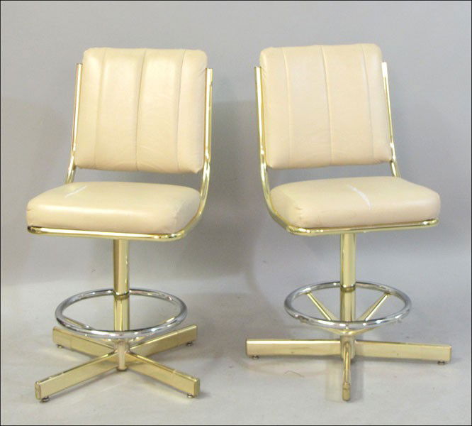 PAIR OF CHROMCRAFT BAR STOOLS.: PAIR OF CHROMCRAFT BAR STOOLS. Height: 39.5"