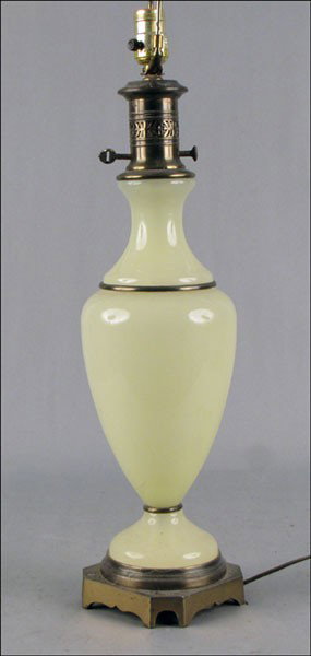 OPALINE GLASS TABLE LAMP.: OPALINE GLASS TABLE LAMP. Height: 36"