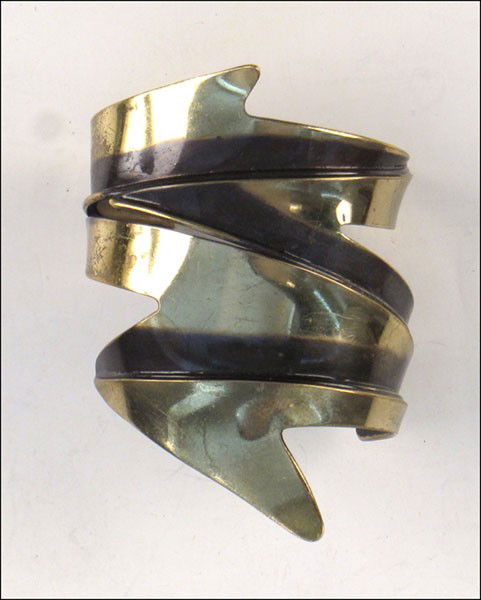 ART SMITH BRASS CUFF BRACELET.: ART SMITH BRASS CUFF BRACELET. Inside bears etched "Art Smith" signature
