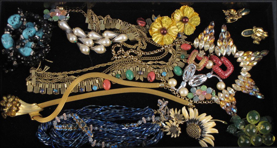 BSK ENAMEL FLORAL DEMI-PARURE.: BSK ENAMEL FLORAL DEMI-PARURE. Comprised of a brooch and pair of earclips. Together with a pair of Pennino rhinestone and faux pearl earclips, one pair of Ciner red enamel earclips, one pair of Lisner