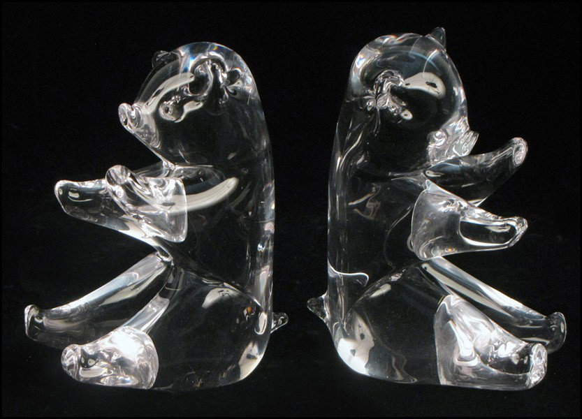 PAIR OF CRYSTAL TEDDY BEARS.: PAIR OF CRYSTAL TEDDY BEARS. Height: 6"