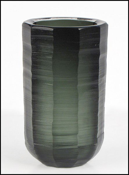 JAN JOHANSSON FOR ORREFORS GLASS VASE.: JAN JOHANSSON FOR ORREFORS GLASS VASE. Underside is signed "Expo 392-75" Height: 8"