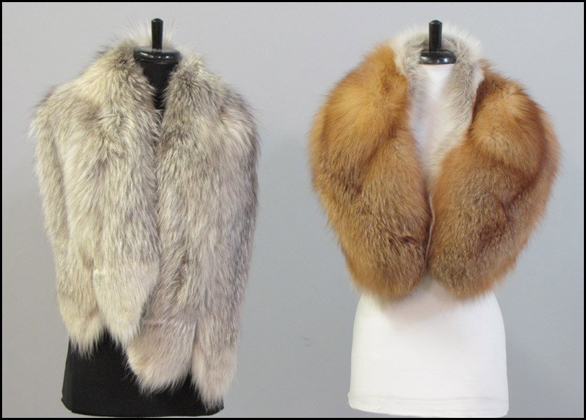 RED FOX STOLE.: RED FOX STOLE. Together with a grey fox stole