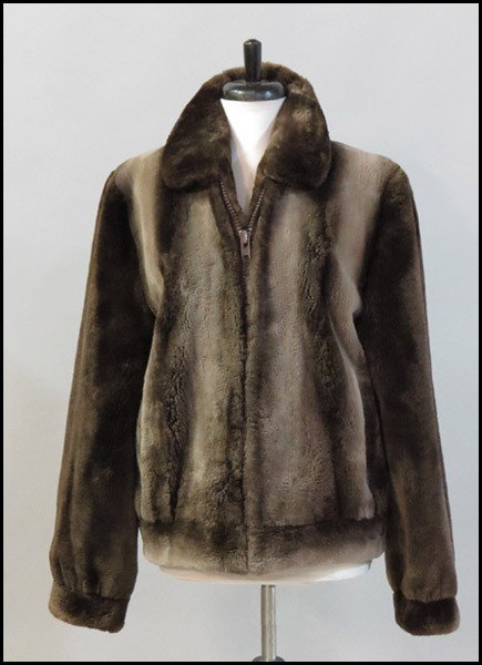 BROWN SHEARED BEAVER JACKET.: BROWN SHEARED BEAVER JACKET. Size medium