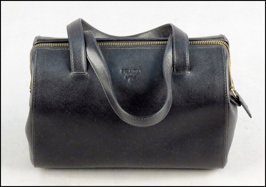 PRADA BLACK LEATHER HANDBAG.