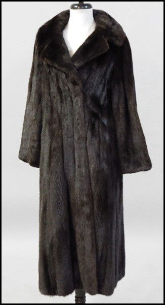 BLUM'S VOGUE MINK COAT.: BLUM'S VOGUE MINK COAT.
