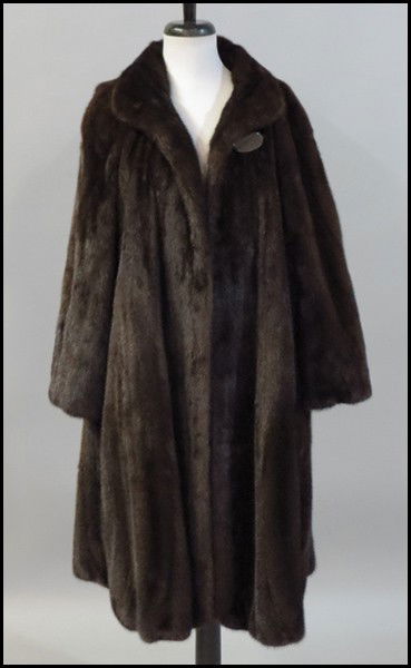 REVILLON 7/8 LENGTH MAHOGANY MINK COAT.: REVILLON 7/8 LENGTH MAHOGANY MINK COAT. Size large