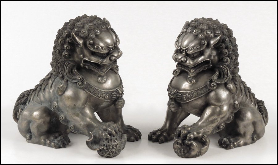 PAIR OF METAL FOO DOGS.: PAIR OF METAL FOO DOGS. H:11"