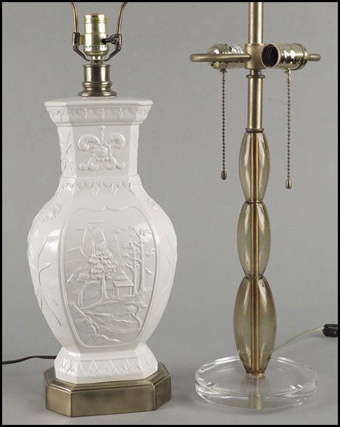 BARBARA BARRY MURANO GLASS TABLE LAMP.: BARBARA BARRY MURANO GLASS TABLE LAMP. Together with a Fredrick Cooper chinoiserie table lamp (height 16") Height: 25"