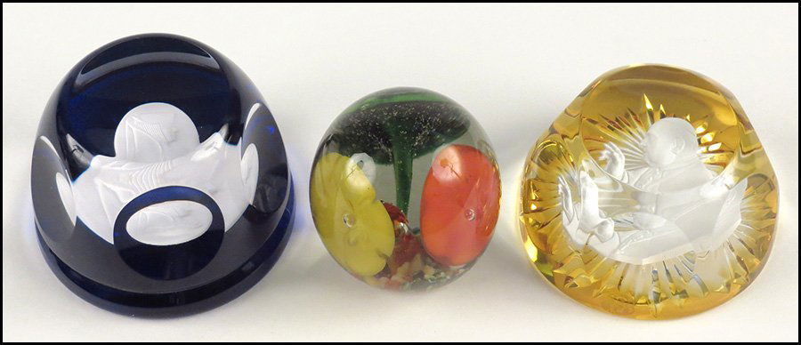 BACCARAT POPE JOHN XXII SULPHIDE PAPERWEIGHT.: BACCARAT POPE JOHN XXII SULPHIDE PAPERWEIGHT. Together with a Schmid Sister Berta Hummel paperweight and a Laurids Lonborg paperweight Height 3"