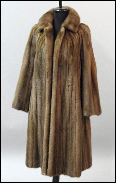 PASTEL MINK 7/8 LENGTH COAT.: PASTEL MINK 7/8 LENGTH COAT. John Ross Originals Paris Size medium