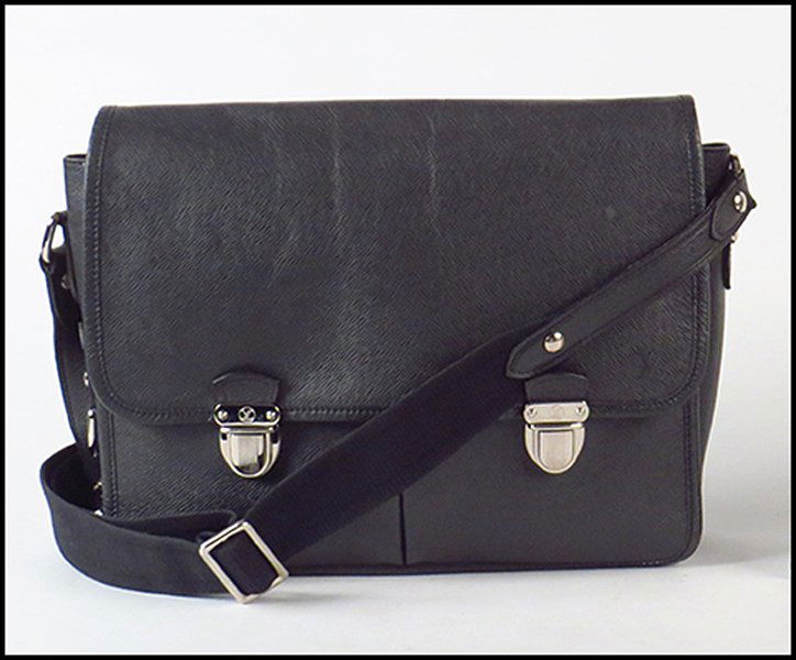 LOUIS VUITTON BLACK LEATHER TAIGA MESSENGER BAG.: LOUIS VUITTON BLACK LEATHER TAIGA MESSENGER BAG. Ardoise color. Date code: R10086. Made in France H: 11" W: 14" D: 4"