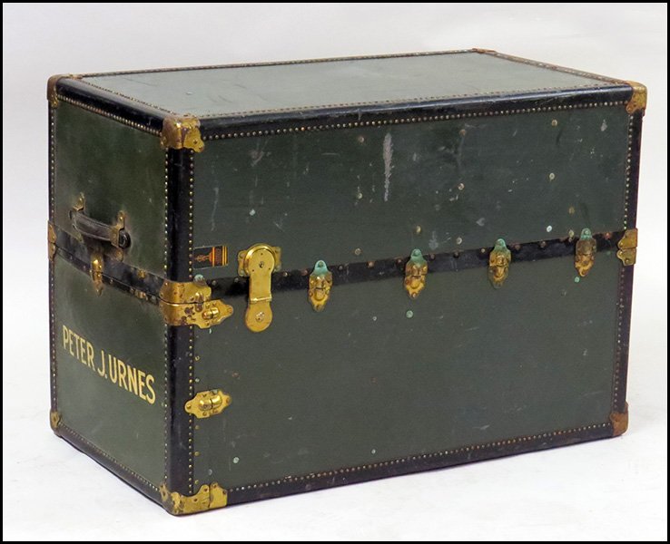 OSHKOSH TRUNKS AND LUGGAGE STEAMER TRUNK.: OSHKOSH TRUNKS AND LUGGAGE STEAMER TRUNK. Interior fitted with drawers and a wardrobe 42'' x 29'' x 23''