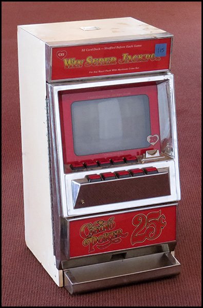 25 CENT CASINO POKER SLOT MACHINE.: 25 CENT CASINO POKER SLOT MACHINE. H: 37" W: 19" D: 21"