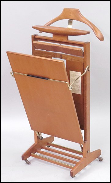 FRATELLI REGUITTI VALET.: FRATELLI REGUITTI VALET. H: 39" W: 17" D: 17"