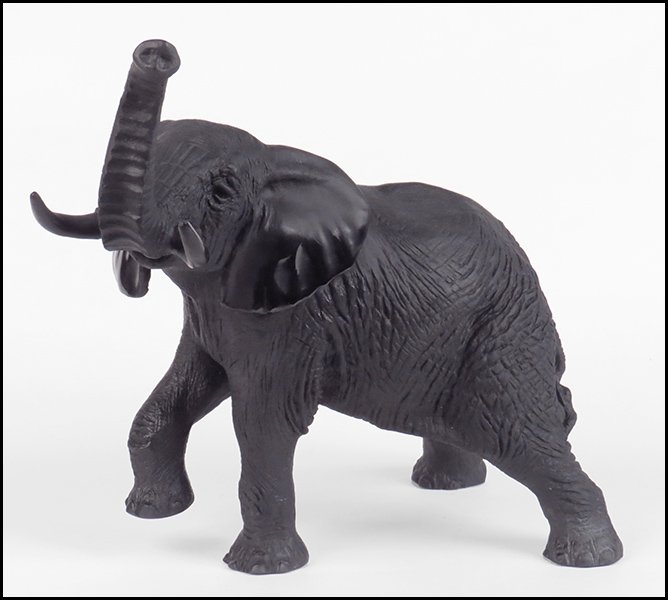 DAUM PATE DE VERRE ELEPHANT.: DAUM PATE DE VERRE ELEPHANT. 13'' x 16'' x 8''
