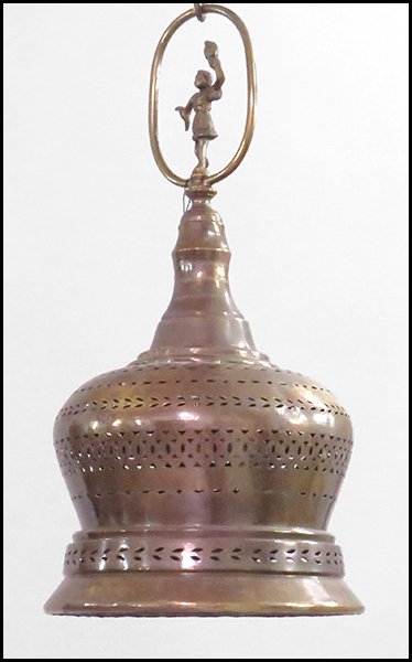 FILIGREE BRASS HANGING LIGHT FIXTURE.: FILIGREE BRASS HANGING LIGHT FIXTURE. H: 26'' Diameter: 12''
