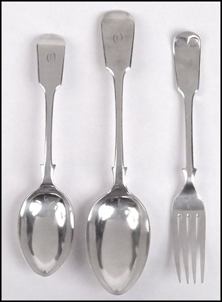 ENGLISH SILVERPLATE PARTIAL FLATWARE SERVICE.: ENGLISH SILVERPLATE PARTIAL FLATWARE SERVICE. Comprised of four spoons (L: 7"), four forks (L: 7.25"), and two serving spoons (L: 8.25"). Each piece bears an engraved single letter monogram