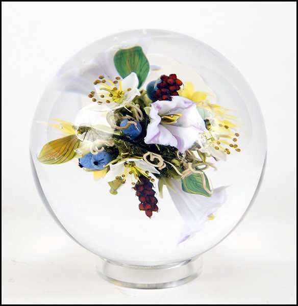 PAUL STANKARD (AMERICAN, B. 1943) UNTITLED ORB PAPERWEI: PAUL STANKARD (AMERICAN, B. 1943) UNTITLED ORB PAPERWEIGHT. Lampwork paperweight bears a signature cane reading "P. Stankard" Diameter: 4.25"