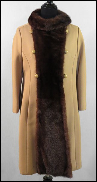 CAMEL WOOL AND BROWN MINK TRIM THREE QUARTER LENGTH: CAMEL WOOL AND BROWN MINK TRIM THREE QUARTER LENGTH COAT. Silk lined. With a cowl mink fur neck. Bearing a "Phil Handmacher's Handmoor Chicago" label Size: Medium